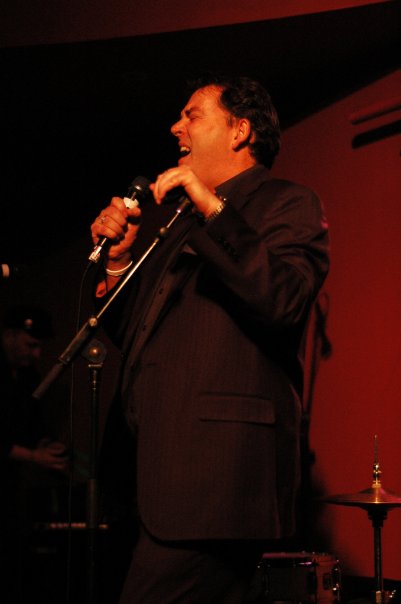 Bill singing 'Tank Park Salute' at the now defunct Civic Holy Grail 2009